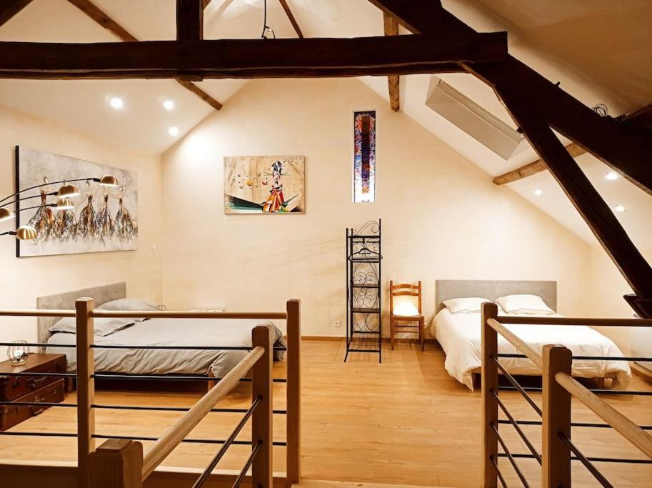 Villa La Grange de Marie à St Angel - Magnifique Grange Rénovée en loft pour 1 à 6 pers à Saint-Angel  Extérieur photo