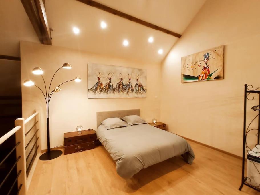 Villa La Grange de Marie à St Angel - Magnifique Grange Rénovée en loft pour 1 à 6 pers à Saint-Angel  Extérieur photo