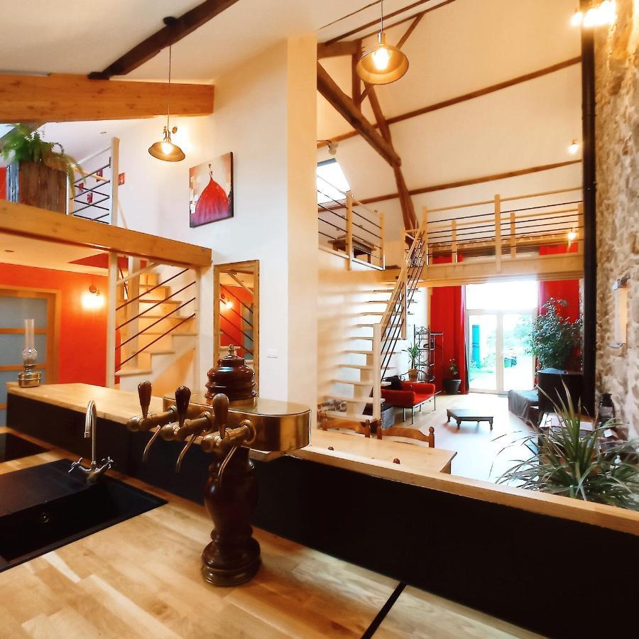 Villa La Grange de Marie à St Angel - Magnifique Grange Rénovée en loft pour 1 à 6 pers à Saint-Angel  Extérieur photo
